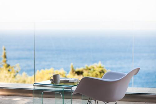 Geromonachos Villa Sleeps 14 With Pool Air Con And Wifi