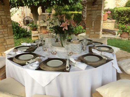 Garden Village Studios & Apartments