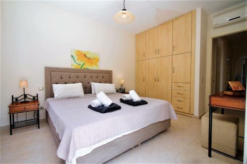 Kaligata Villa Sleeps 6 With Pool Air Con And Wifi