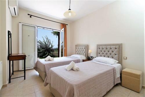 Kaligata Villa Sleeps 6 With Pool Air Con And Wifi