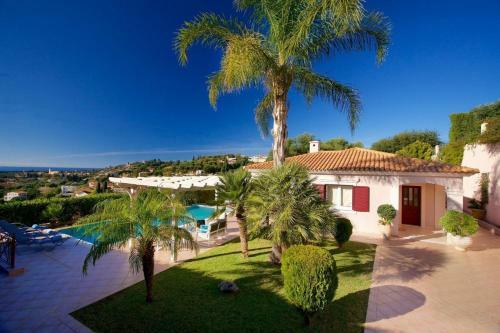 Kaligata Villa Sleeps 6 With Pool Air Con And Wifi