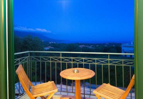 Karavadhos Villa Sleeps 5 With Pool And Air Con