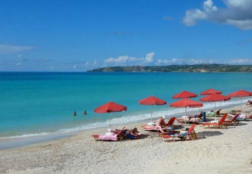 Karavadhos Villa Sleeps 5 With Pool And Air Con