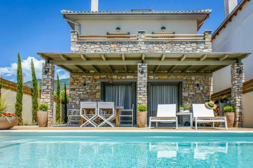 Kato Gatzea Villa Sleeps 6 With Pool And Air Con