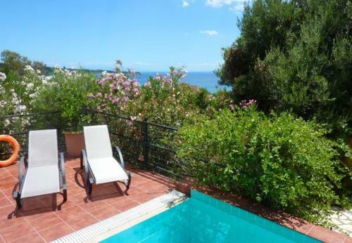 Kato Kateleios Villa Sleeps 7 With Pool And Air Con