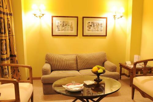 Warwick Palm Beach Hotel