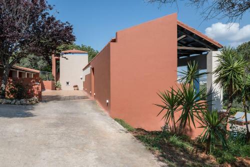 Villa Vilia, House On The Hill