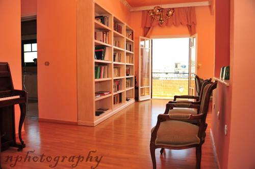 Alexandra's Art Apartment