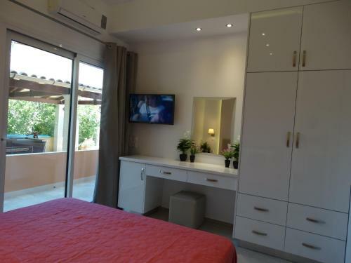 Hotel Makis Louvlis Apartments