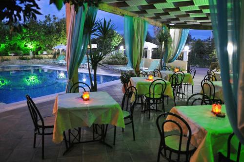 Hotel Makis Louvlis Apartments