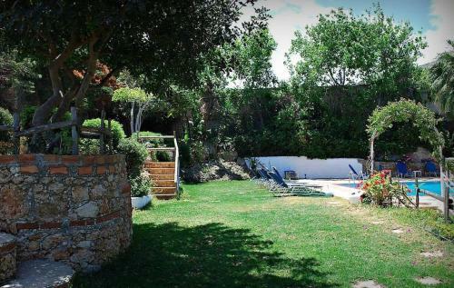 Cozy Apartment With Garden Or Pool View