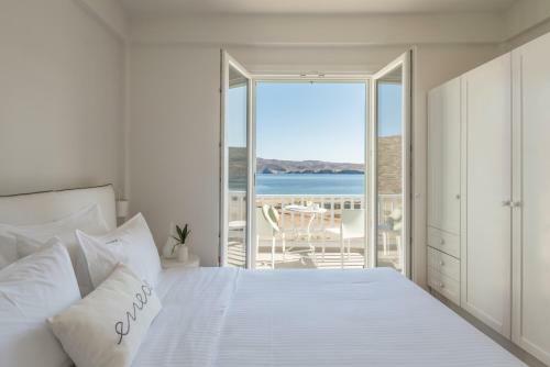 Eneos Kythnos Beach Villas-executive And Premium Villas
