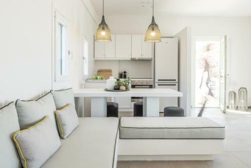 Eneos Kythnos Beach Villas-executive And Premium Villas