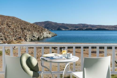 Eneos Kythnos Beach Villas-executive And Premium Villas