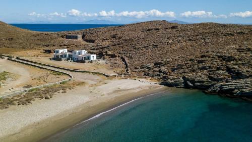 Eneos Kythnos Beach Villas-executive And Premium Villas