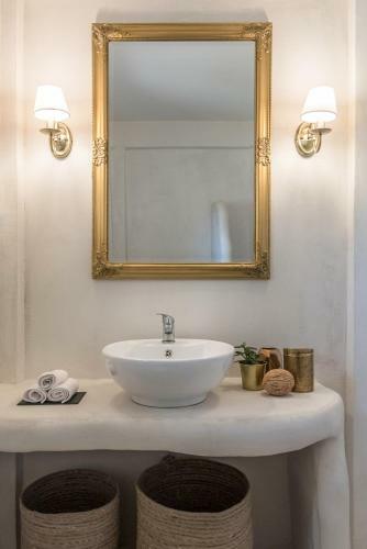 Eneos Kythnos Beach Villas-executive And Premium Villas