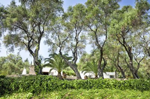 Chlomos Villa Sleeps 8 With Pool And Air Con