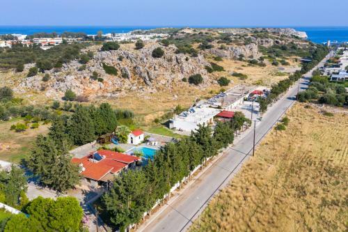 Kolympia Villa Sleeps 6 With Pool Air Con And Wifi