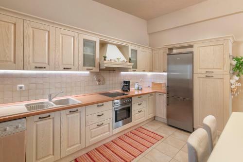 Kolympia Villa Sleeps 6 With Pool Air Con And Wifi