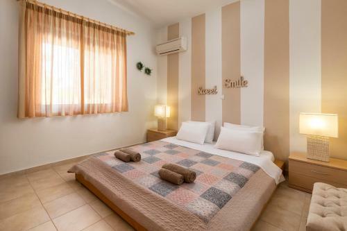 Kolympia Villa Sleeps 6 With Pool Air Con And Wifi