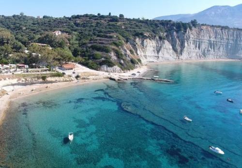 Kleismata Villa Sleeps 6 With Pool And Air Con
