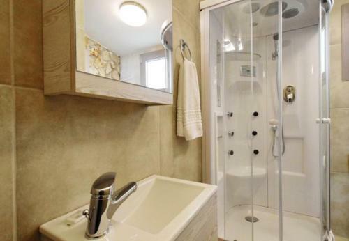 Villa In Kleismata Sleeps 7 Includes Swimming Pool And Air Con