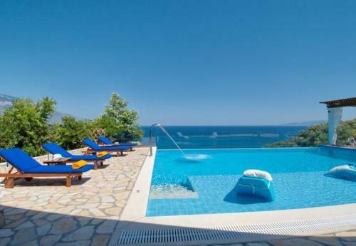 Villa In Kleismata Sleeps 7 Includes Swimming Pool And Air Con