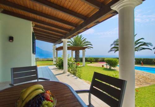 Villa In Kleismata Sleeps 5 Includes Swimming Pool And Air Con