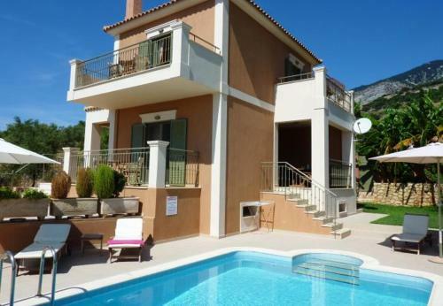 Lourdata Villa Sleeps 5 With Pool And Air Con