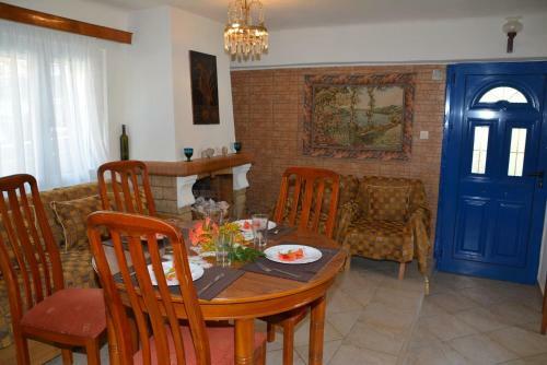 Traditional Summer House In Marmari