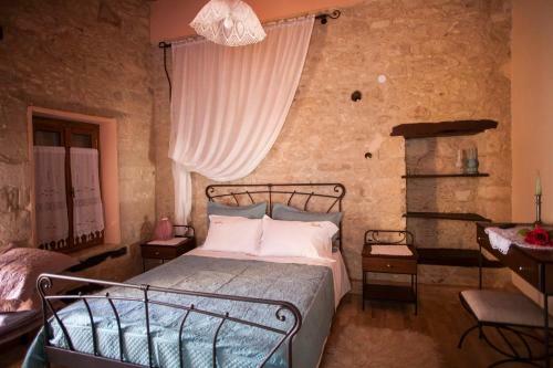 Villa Ariadne Traditional Home