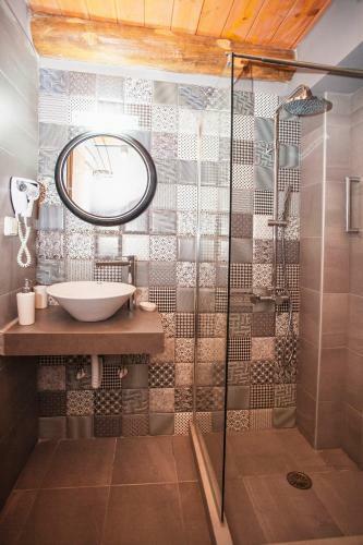 Villa Ariadne Traditional Home