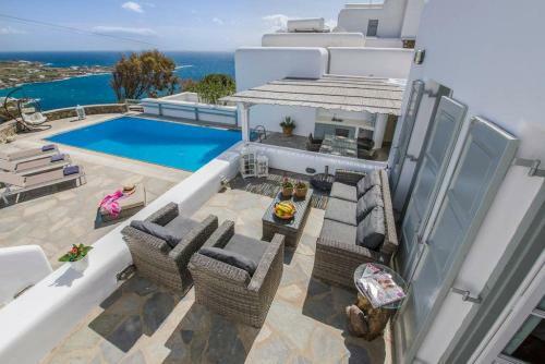 Mykonos Psarrou Villas For 18 People