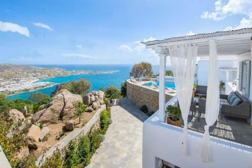 Mykonos Psarrou Villas For 18 People