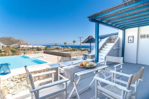 Elia Poolside Apartment