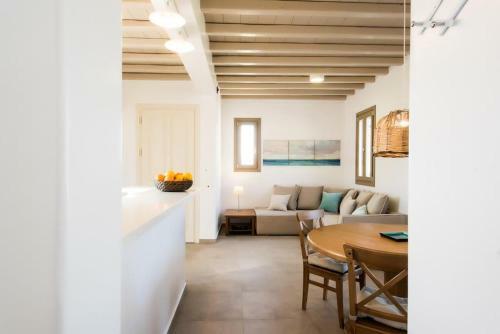 Villa Mykonos Bible 20