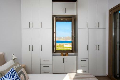 Villa Mykonos Bible 20