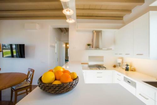 Villa Mykonos Bible 20