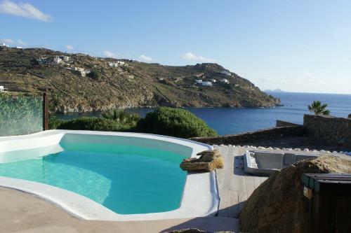 Beyond Beachfront Super Paradise Villa