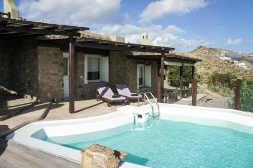 Beyond Beachfront Super Paradise Villa