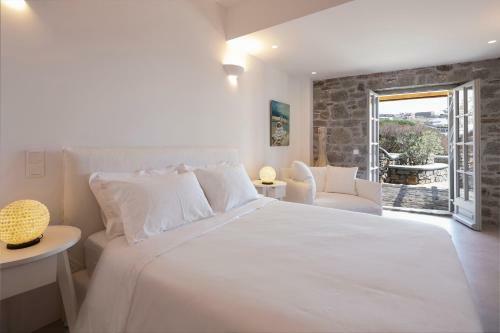 Black Diamond Luxurious Villa Mykonian Blue