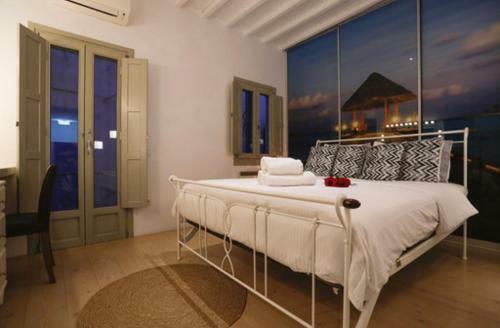 Sensation Three Level Villa In Mykonos Town