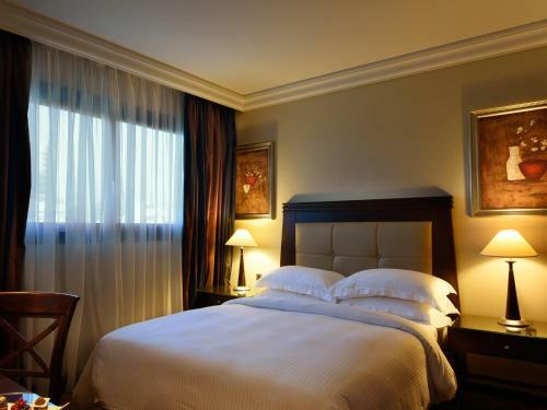 Hotel Raouche Arjaan By Rotana