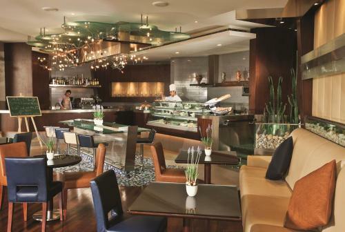Hotel Raouche Arjaan By Rotana