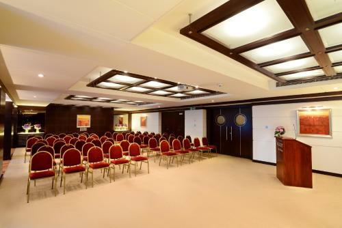 Hotel Raouche Arjaan By Rotana