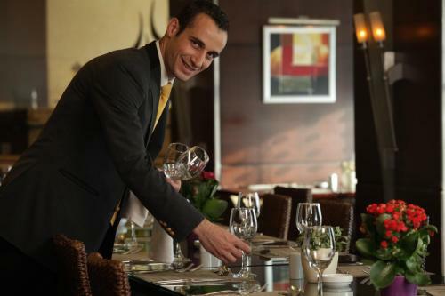Hotel Raouche Arjaan By Rotana