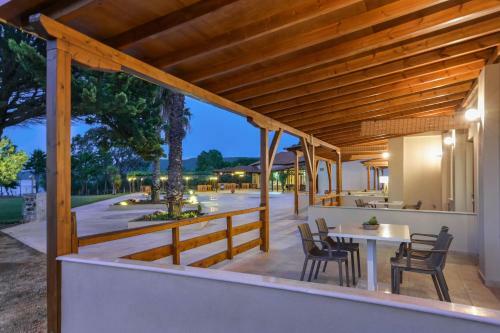 Komitsa Luxury Apartments