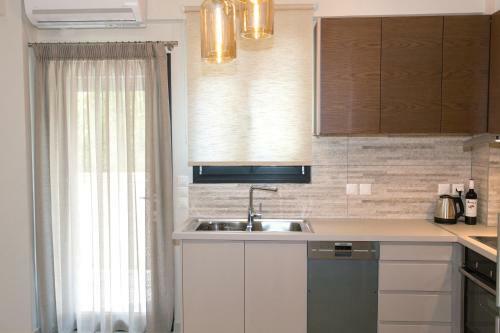 Moonline Maisonettes & Apartments