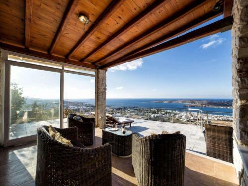 Elegant Villa In Paros With Veranda And Balcony
