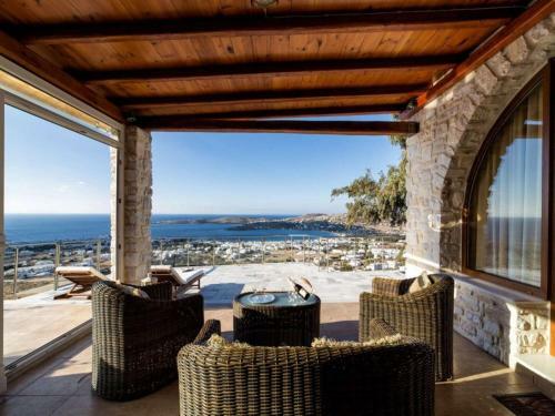 Elegant Villa In Paros With Veranda And Balcony